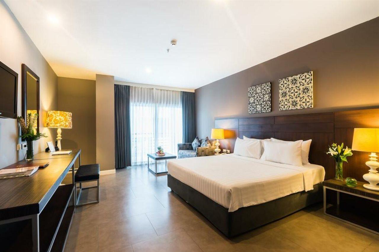 Sea Me Spring Tree Hotel (Adults Only) Pattaya Bagian luar foto
