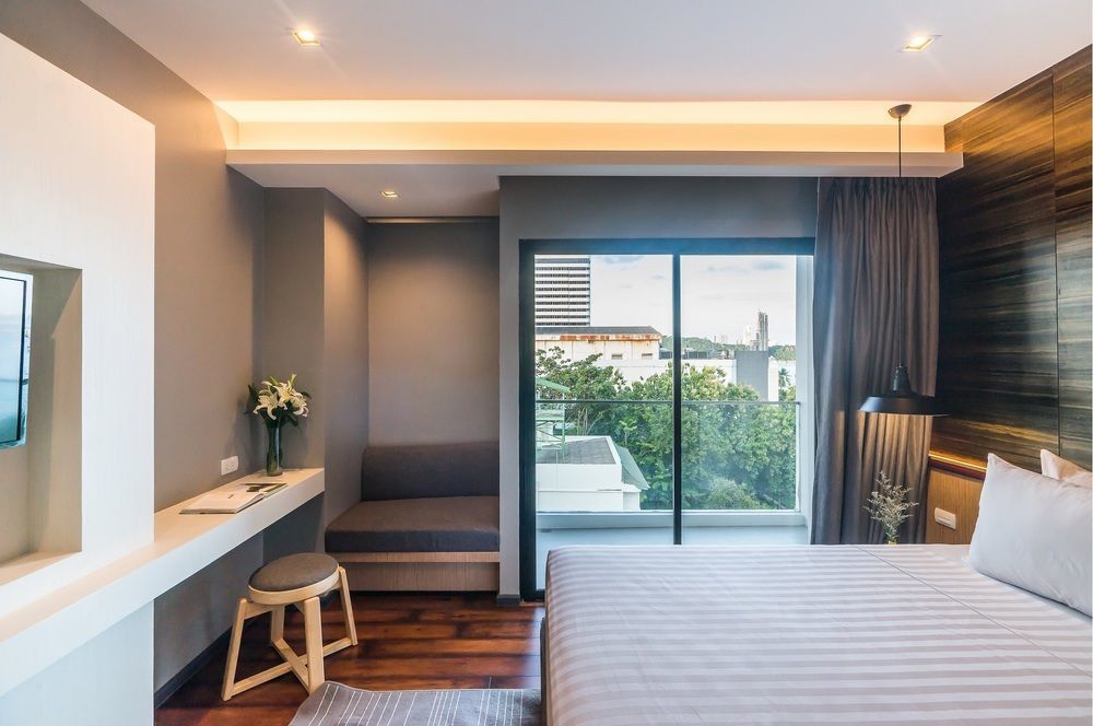 Sea Me Spring Tree Hotel (Adults Only) Pattaya Bagian luar foto