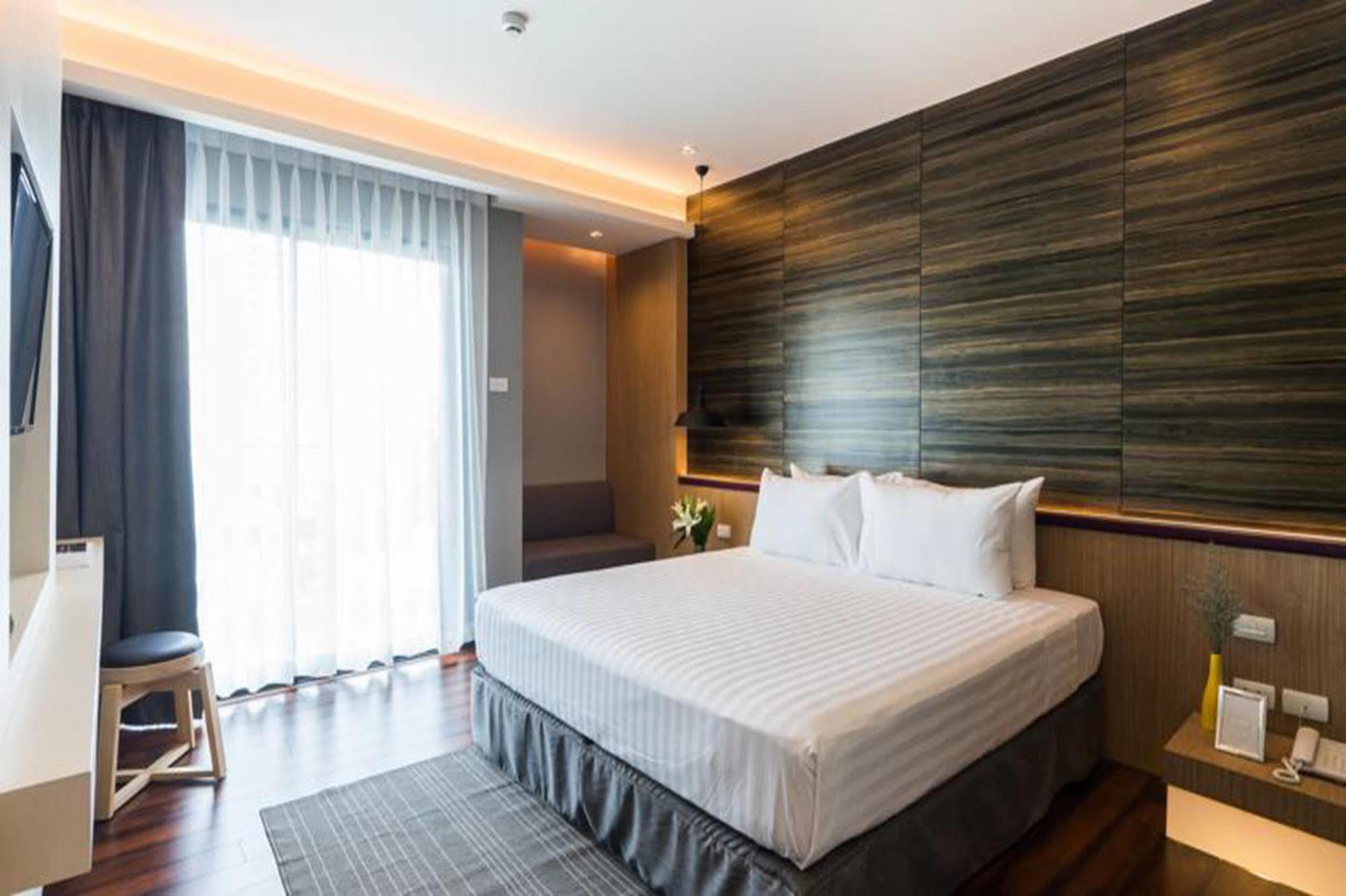 Sea Me Spring Tree Hotel (Adults Only) Pattaya Bagian luar foto