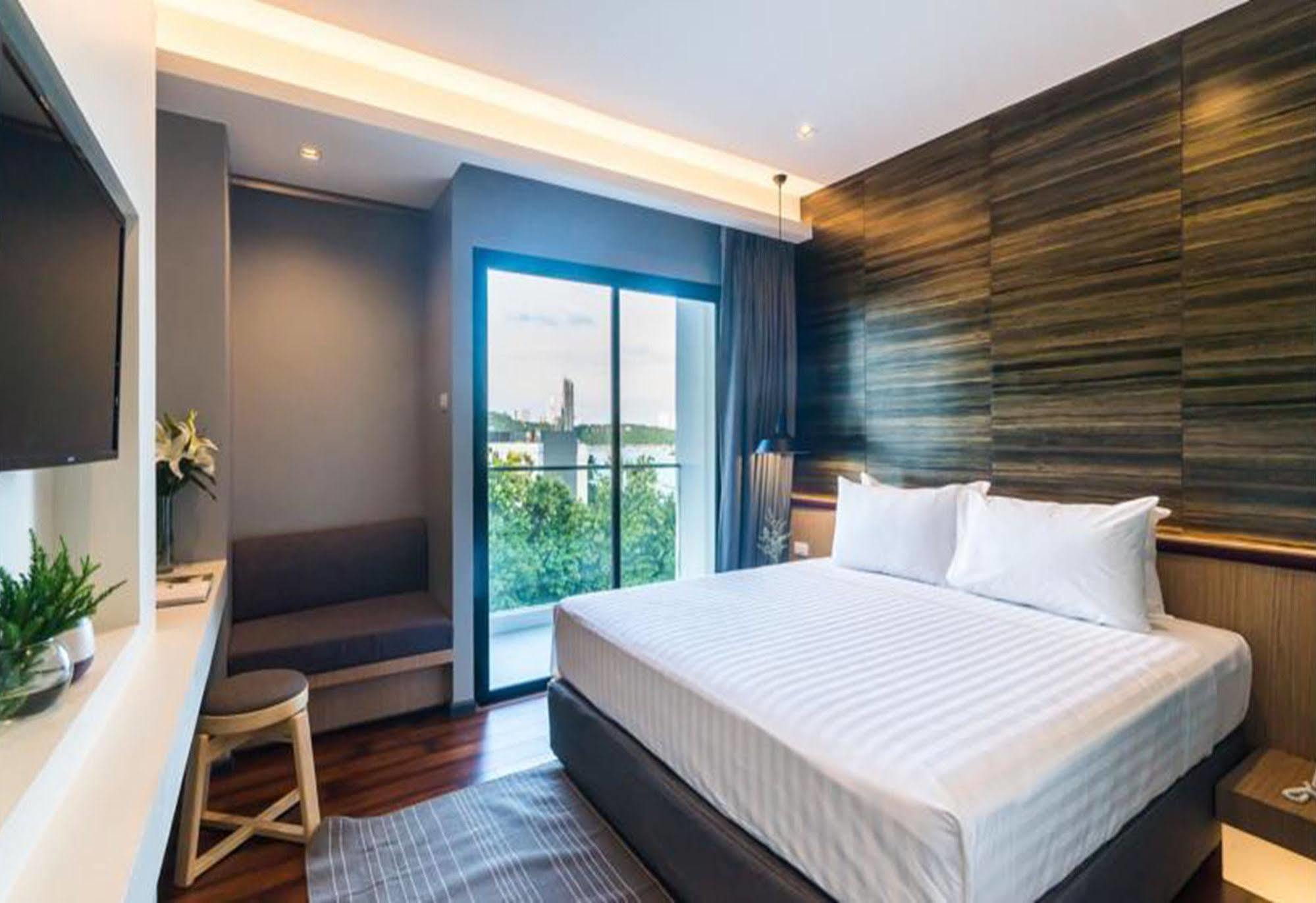 Sea Me Spring Tree Hotel (Adults Only) Pattaya Bagian luar foto